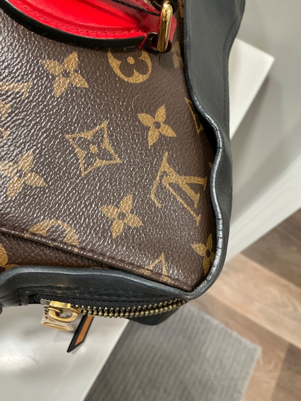 Louis Vuitton Authentic Tuileries Handbag - Picture 11 of 11